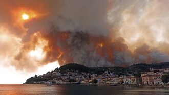 Fires in Greece, Athens besieged by smoke