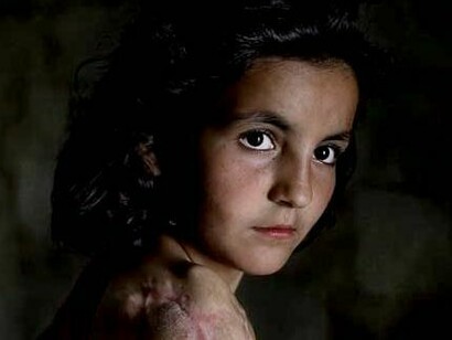 Niña refugiada siria