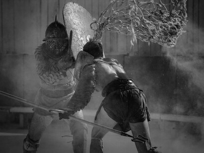 Gladiateurs. Les arènes dont le Colisée de Rome est le plus célèbre renferment nombre d’histoires et de destins tragiques
