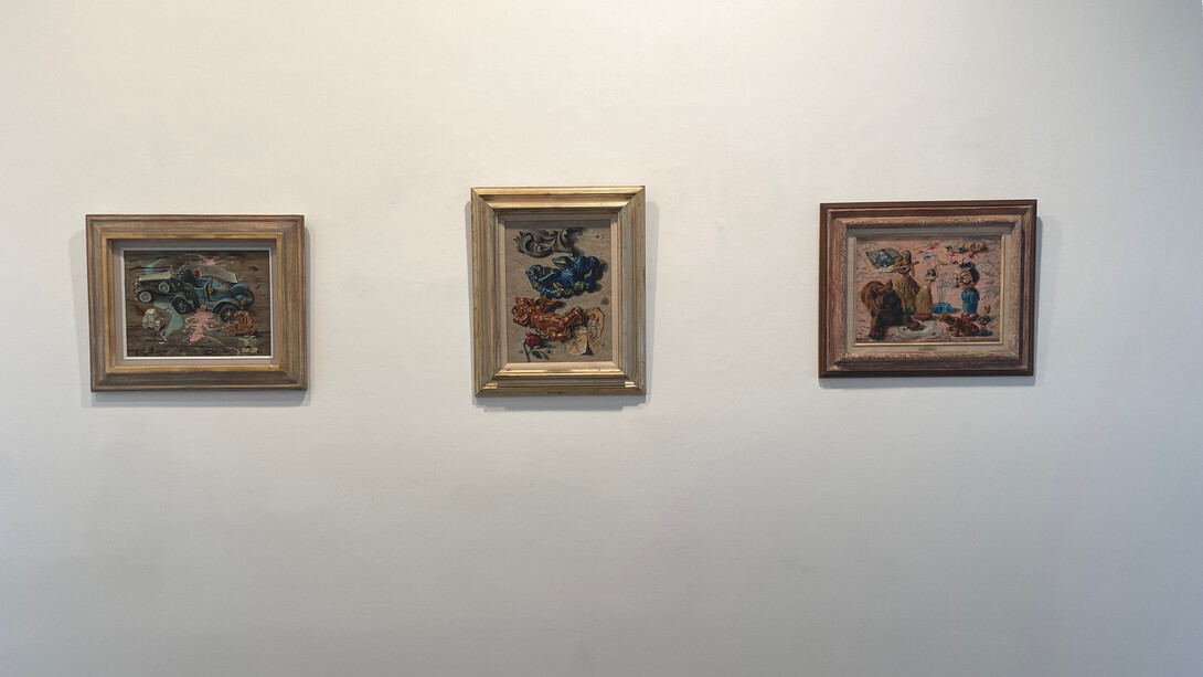 Installation view, Aaron Bohrod, A Cabinet of Curiosities, 2024. Courtesy of Lincoln Glenn Gallery
