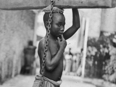 Imágenes de la infamia que se pensaban superadas: niño esclavo en Zanzíbar en 1890