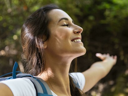 Un sourire reflète le changement intérieur