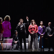 Hamlet. Dans les plis du temps. Avec l'aimable autorisation du La Comédie de Clermont-Ferrand