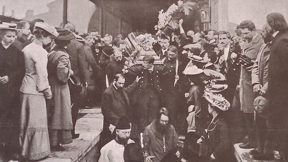 El féretro con el cuerpo de Antón Chéjov llega a la Estación Nikoláievski de Moscú (1904)