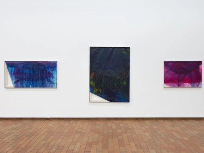 Thomas Øvlisen, Gravité perdue, exhibition view. Courtesy of V1 Gallery