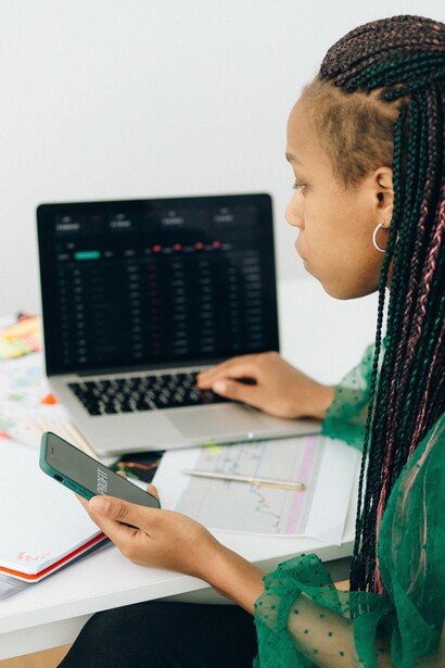 A person using the internet to create an income