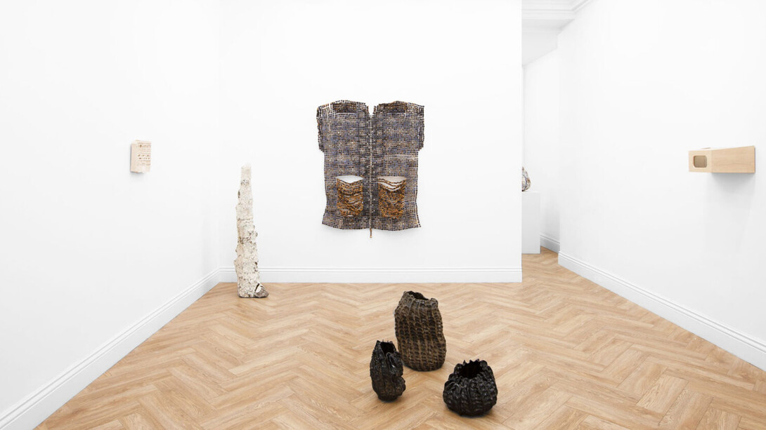 Various artists, Metamorphosis: on clay, exhibition view. Courtesy of Huxley-Parlour Gallery