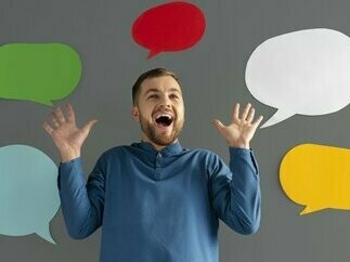 Falar demais. Sim, o exagero pode ser também destruidor de virtudes. Vem-me à memória um colega de empresa, muito preparado e inteligente, com uma oratória clara e articulada, mas que, ao apresentar suas opiniões, estendia-se em ênfases e ilustrações, citava exemplos, referia situações semelhantes, analisava hipóteses e arvorava-se em comparações, de tal modo que ocupava tempo em demasia, esgotando a tolerância dos ouvintes e desmerecendo suas argumentações