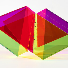 Marta Chilindron, Mobius (2013), Acrylic and hinges, 36 x 80 x 80 in. 91 x 203 x 203 cm. Courtesy of Cecilia de Torres, Ltd. Photo by Arturo Sanchez.