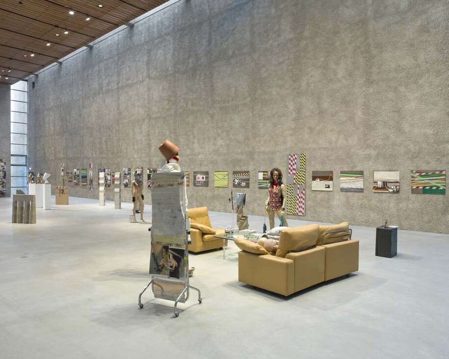 Isa Genzken. Courtesy of König Galerie