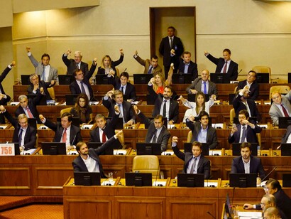 Entre los promotores de la reforma constitucional, hay quienes abogan por cimentar el legislativo chileno en un órgano unicameral
