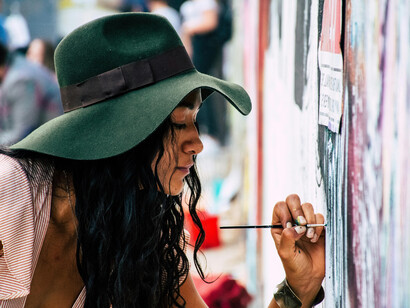 El arte ha sido relegado en la educación, perdiendo su potencial como herramienta para formar ciudadanos sensibles y críticos