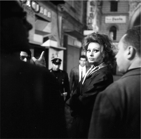Marcello Mastroianni e Sofia Loren sul set del film Matrimonio all'italiana, 1964 © Archivio Rodrigo Pais
