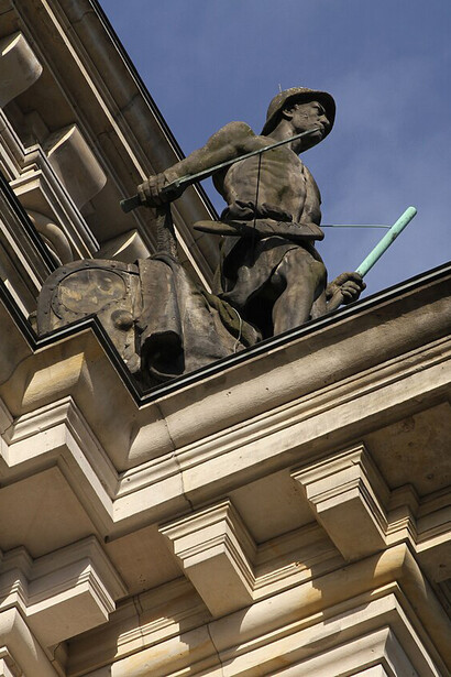 Estatua en el edificio del Parlamento alemán, Berlín