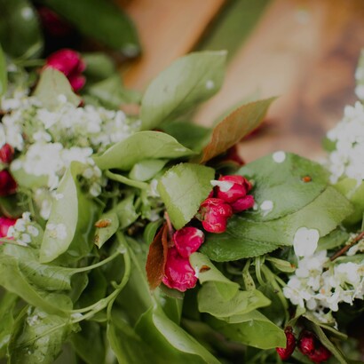 Midsommar è una delle celebrazioni più sentite in Svezia, dedicata al solstizio d’estate e alla luce che raggiunge il suo apice