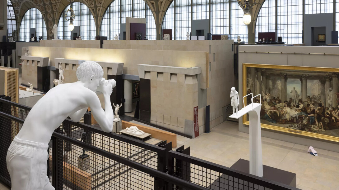Elmgreen e Dragset, L’addition, vista della mostra. Per gentile concessione del Museo d'Orsay
