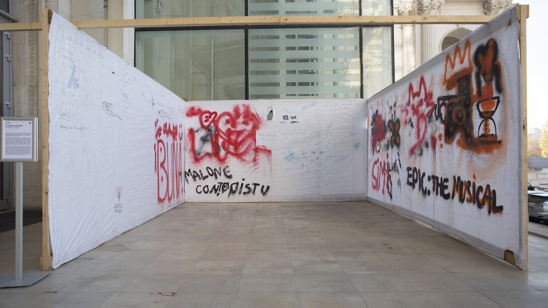 Mischa Kuball, If walls could tell, exhibition view. Courtesy of National Museum of Contemporary Art