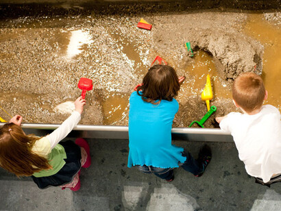 Erosion Table. Courtesy of Science Nord