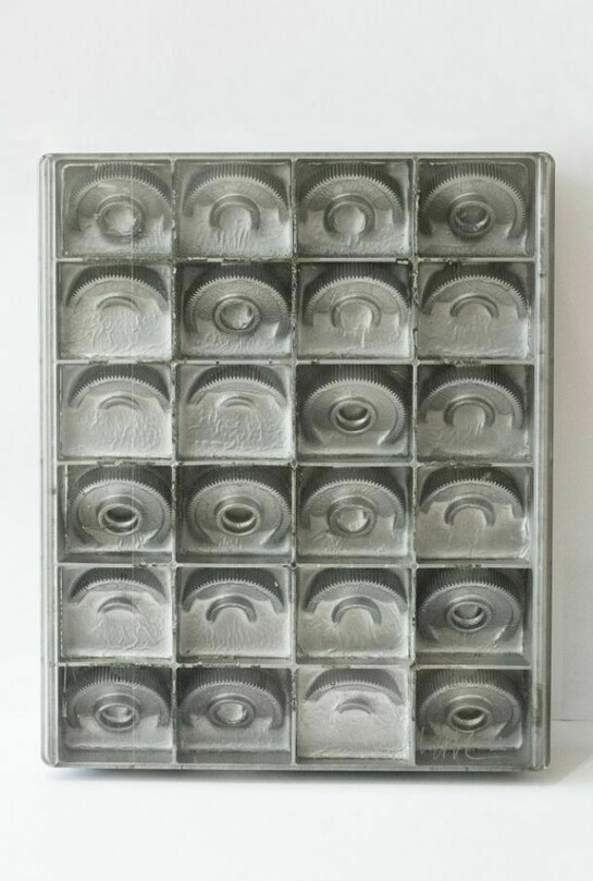 Arman, Dual, 1964, cog wheels embedded in polyester, 10 ¾ x 9 x 2 inches (27,3 x 23 x 5,1 cm), Arman © 2013 Artists Rights Society (ARS), New York