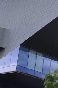 El museo tiene su sede en el edificio *Disseny Hub Barcelona* (DHUB), 2014, Barcelona