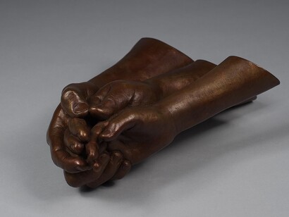 Chiharu Shiota, Belonging, 2017. Bronze. 10 x 24 x 31cm. Copyright VG Bild-Kunst, Bonn, 2018 and the artis. 