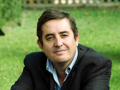 Luis García Montero en una fotografía promocional