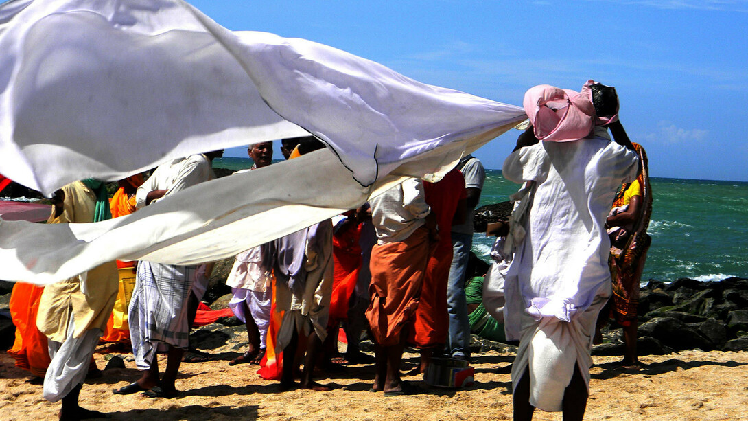 Sunworshippers © icultist on Flickr.com