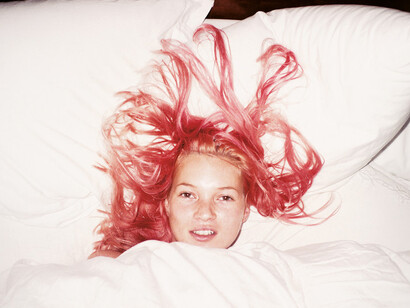 Juergen Teller, Young Pink Kate, London, 1998
© Juergen Teller and Christine König Galerie