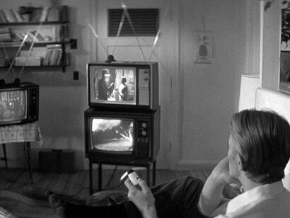 Fotograma de la película, «The Man Who Fell to Earth», basada en la novela homónima de Walter Tevis
