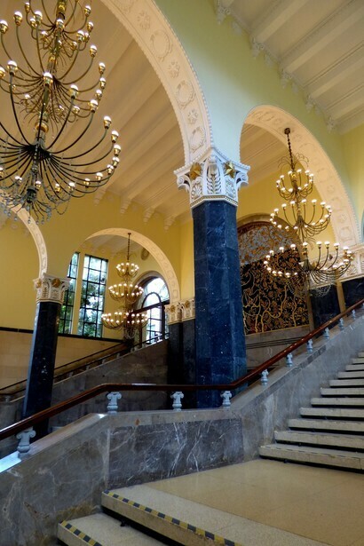 The Shanghai Exhibition Center, ph. Fabien Bellat