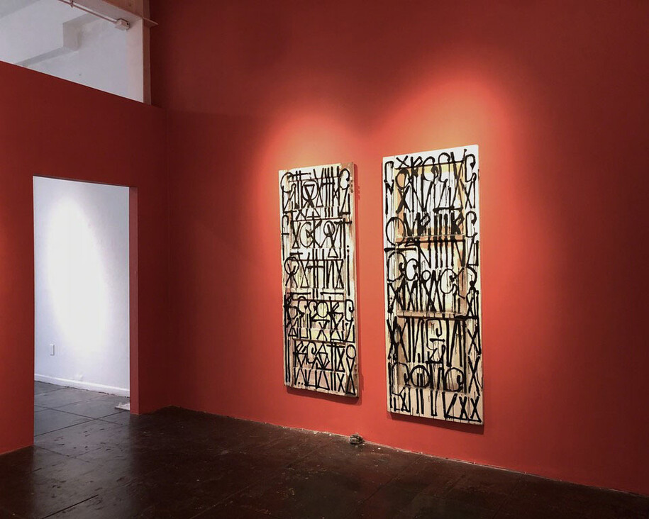 Retna : Mano A Mano, exhibiiton view. Courtesy of New Image Art