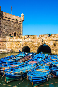 Essaouira, sudoeste de Marrocos. A cidade é considerada a estância de praia mais agradável do país, graças aos seus extensos areais, dunas e pelo centro histórico, classificado pela UNESCO como Património Mundial em 2009.