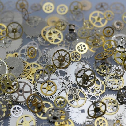 Le antiche invenzioni meccaniche hanno dato vita all'industria moderna, così come l'intelligenza artificiale sta rivoluzionando il lavoro contemporaneo