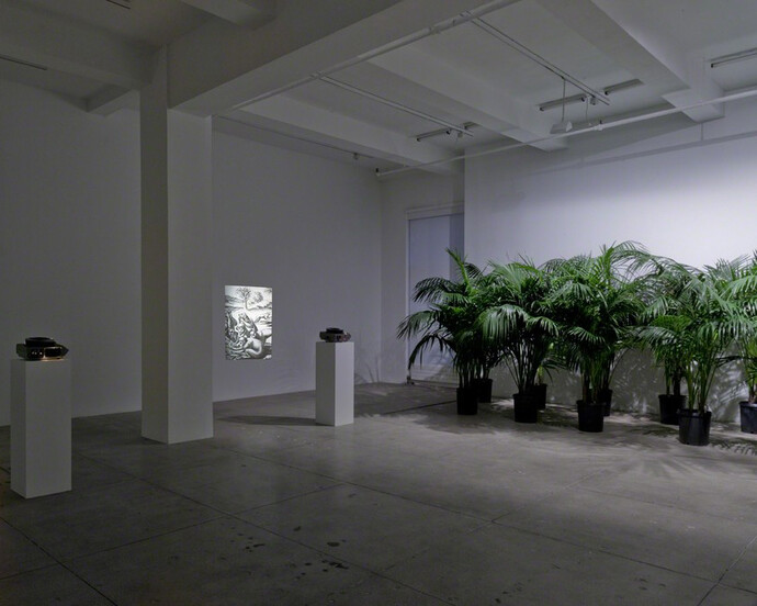 Marcel Broodthaers and James Lee Byars. Courtesy of Marian Goodman Gallery