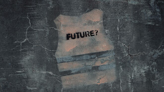 Navigare nel tempo: il murale con un giubbotto salvagente e la scritta "Futuro?" riflette la nostra ricerca per un domani più umano. La consapevolezza del passato e del presente colora il futuro con i valori del benessere comune