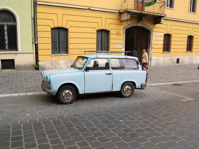 La Trabant è stata prodotto nella Germania dell’Est, dalla casa automobilistica VEB Sachsenring, dal 1957 sino al 1991 - Foto di William Molducci