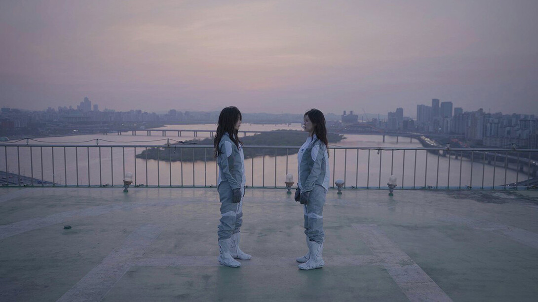 Ayoung Kim , Delivery dancer's arc, 0° receiver, 2024. Courtesy of ACMI