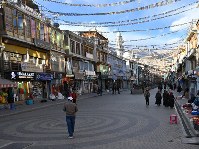 Pedestrianised street in Leh town, a welcome step to reduce traffic congestion @ Ashish Kothari