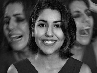 Mulher angustiada. Pense na última vez que você teve uma discussão. Se foi capaz de identificar e expressar o que realmente estava sentindo de forma clara, é provável que a conversa tenha sido mais produtiva. Por outro lado, se suas emoções estavam confusas e mal expressas, a comunicação pode ter se desviado do propósito
