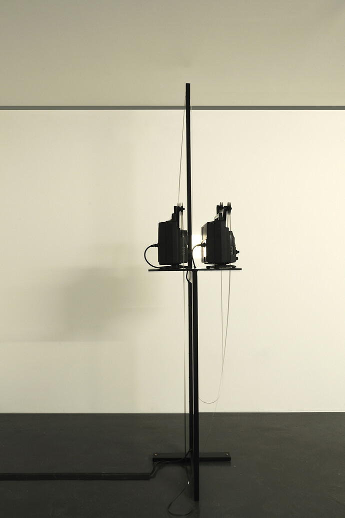 Elizabeth McAlpine
Ends( sprayed Sound), 2015
C-Type print
85x120 cm
Courtesy: Laura Bartlett Gallery, London and Rita Urso, Milann
