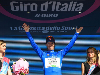 La maglia azzurra di scalatore resta sulle spalle di Cunego