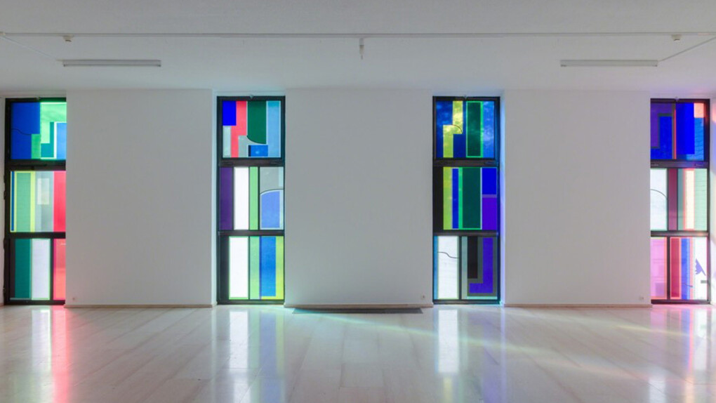 Maki Na Kamura, Steine legen, Äpfel lesen. Courtesy of Museum Dhondt-Dhaenens