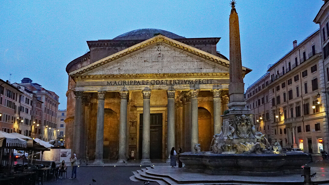 Panteón romano al amanecer, Roma, Italia
