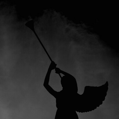 ¿Qué anuncias, ángel?