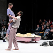 Ahouvi. Avec l'aimable autorisation du Les Célestins, Théâtre de Lyon