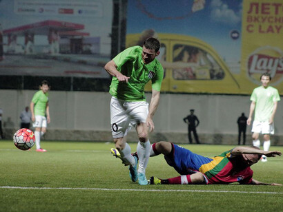 I giocatori dell'Abkhazia all'attacco