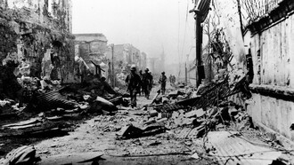 La ciudad de Manila destruida tras la incursión de las tropas japonesas durante la Segunda Guerra Mundial