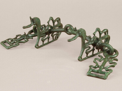 Morso equino con filetto snodabile,  Populonia, fine VIII - inizio VII secolo a.C. Bronzo a fusione