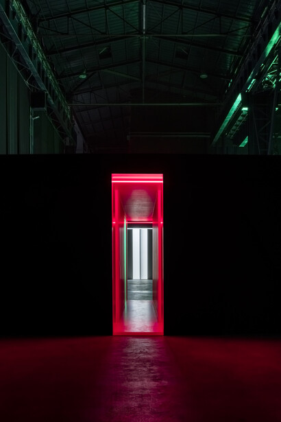 Lucio Fontana, “Ambienti/Environments”, veduta della mostra, Pirelli HangarBicocca, Milano, 2017. Courtesy Pirelli HangarBicocca, Milano. Foto: Agostino Osio