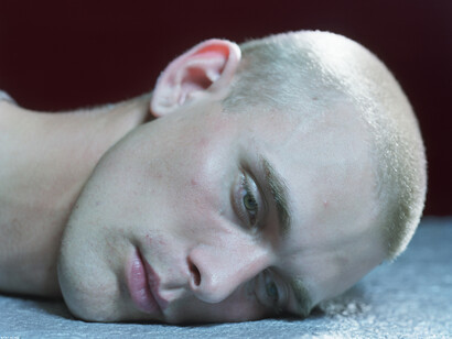 Suzanne Opton, Soldier: Birkholz - 353 Days in Iraq, 205 Days in Afghanistan, 2004, Archival pigment print, 30 x 40 inches, 76.2 x 101.6 cm © Suzanne Opton. Courtesy of Sikkema Jenkins & Co., New York  